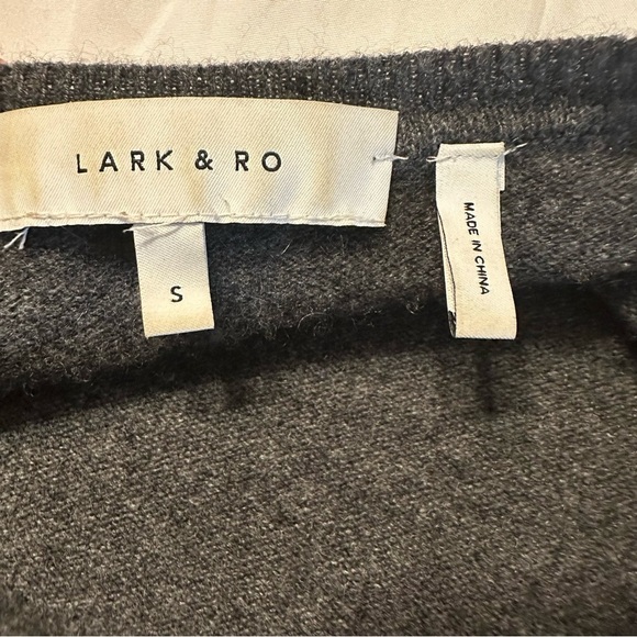 Lark & Ro Size S Gray 100 % Cashmere Soft Cozy Sweater (O) - Picture 6 of 9